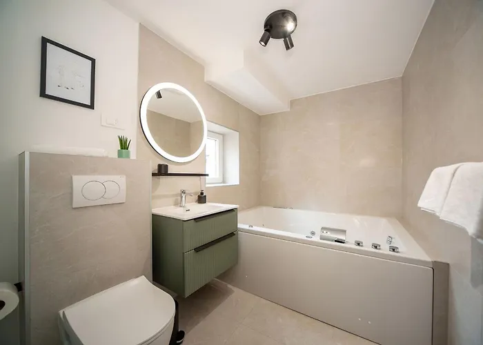 Lu Heritage & Palace 4*