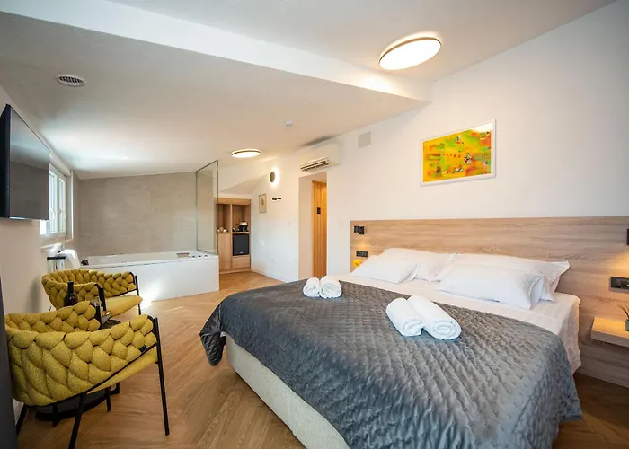 Gæstehus Lu Heritage & Palace 4*