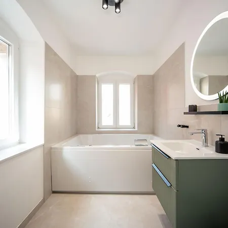 Guest house Lu Heritage & Palace 4*