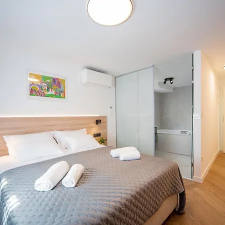 Lu Heritage & Palace