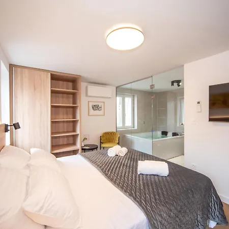 Lu Heritage & Palace Guest house Split